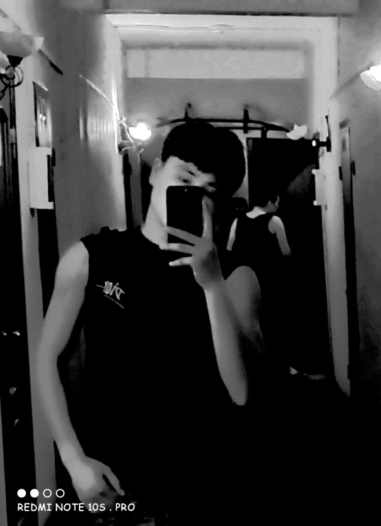  33366154  Hisniddin, 21 ,    North Charleston