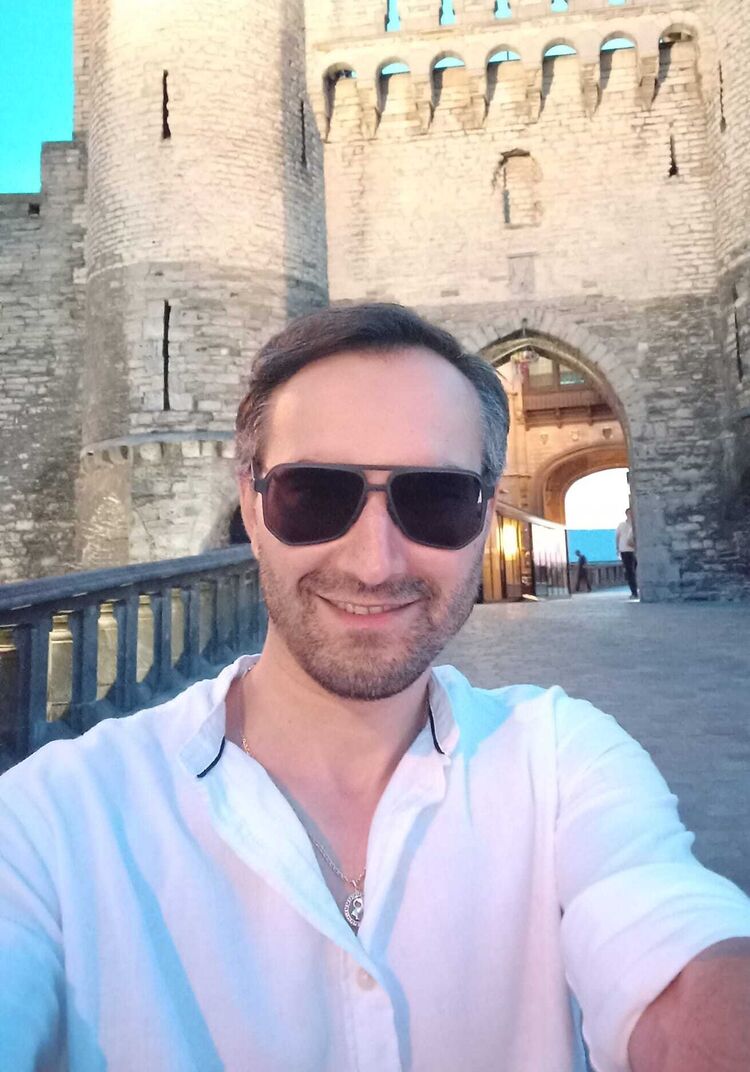  ,   Rafael, 35 ,     , c 