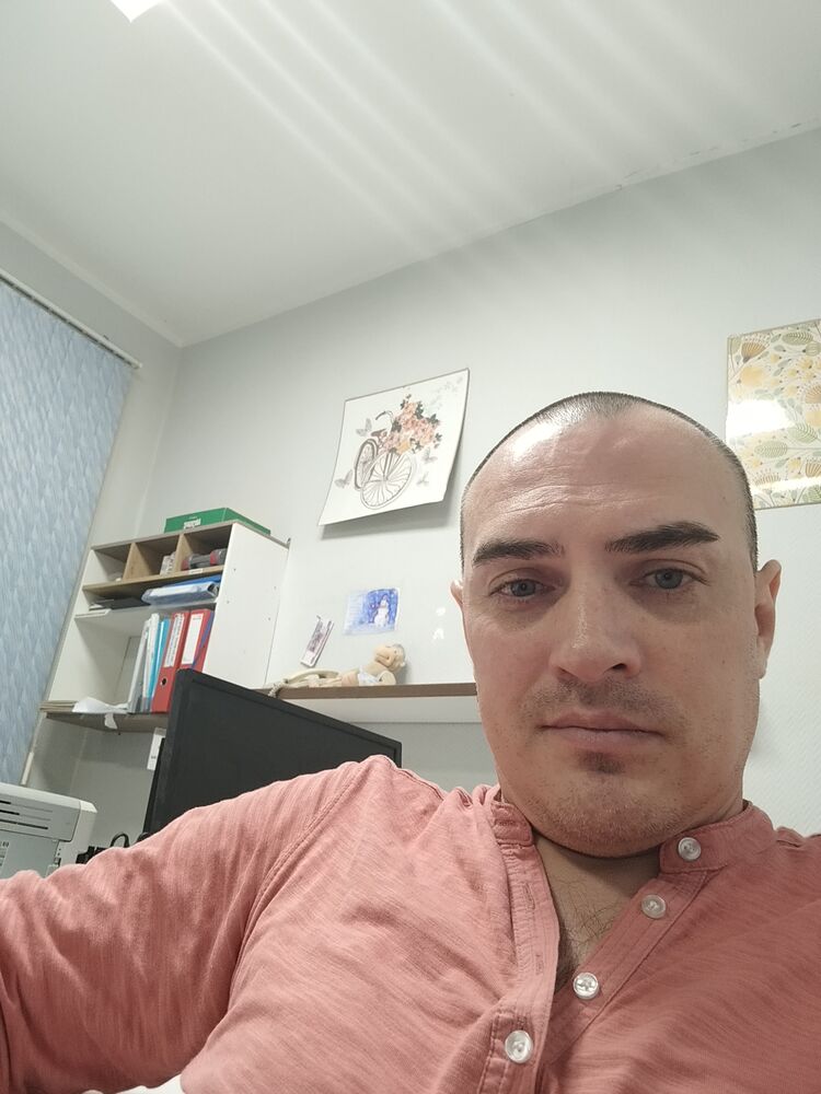  ,   Mikhail, 40 ,     , c 
