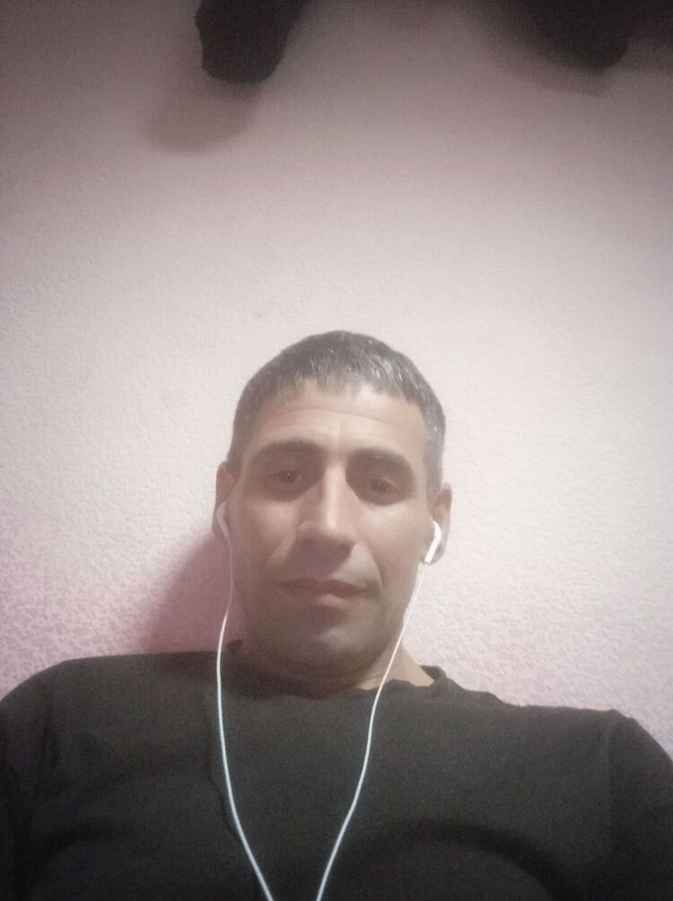  42972054  , 44 ,    
