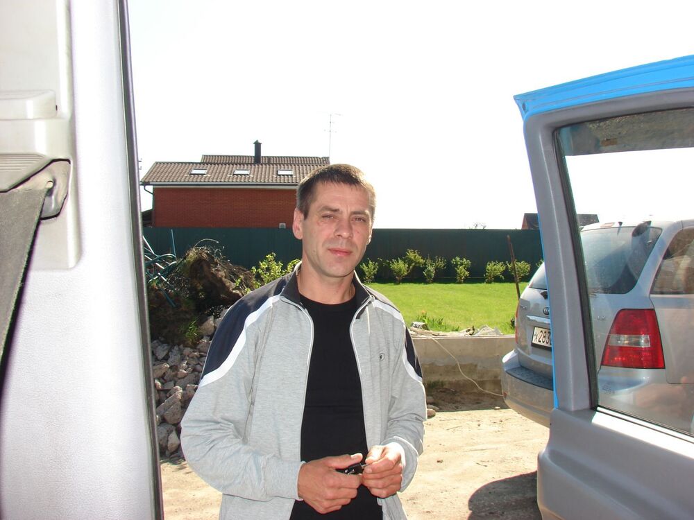  40855454  Illya, 50 ,    