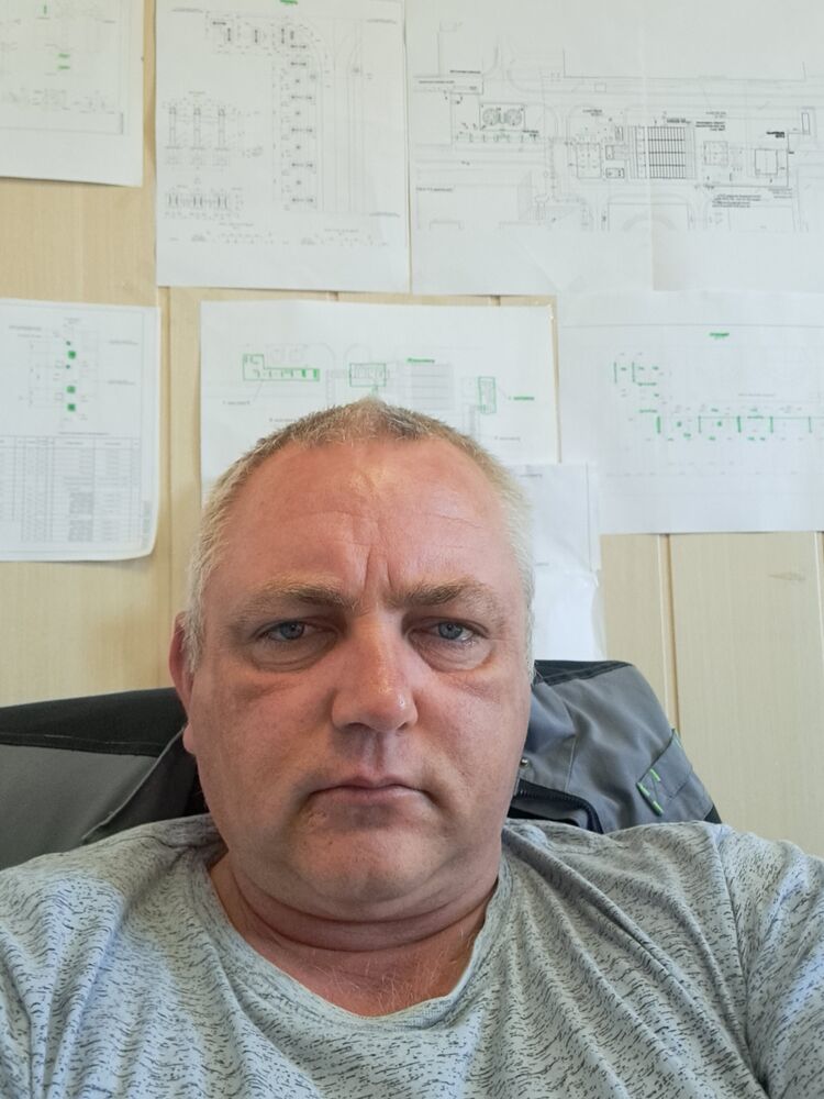  27614404  Alexander, 44 ,    