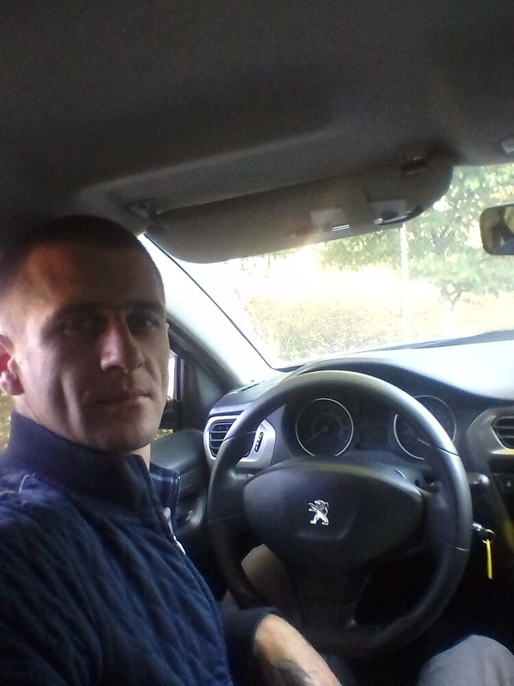 ,   Dmitro, 33 ,   ,   , c 