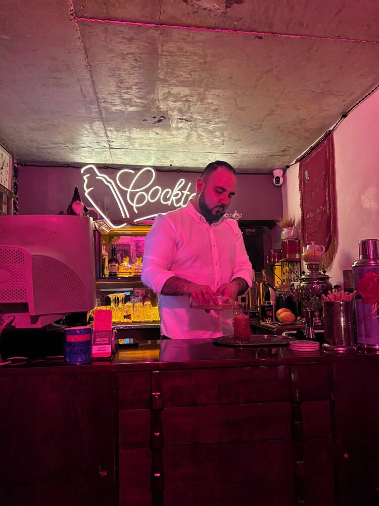  53754034  , 30 ,    --