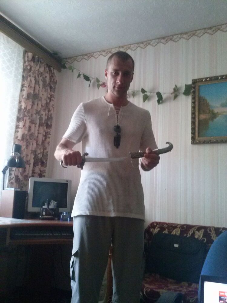  ,   Xxxx, 37 ,  