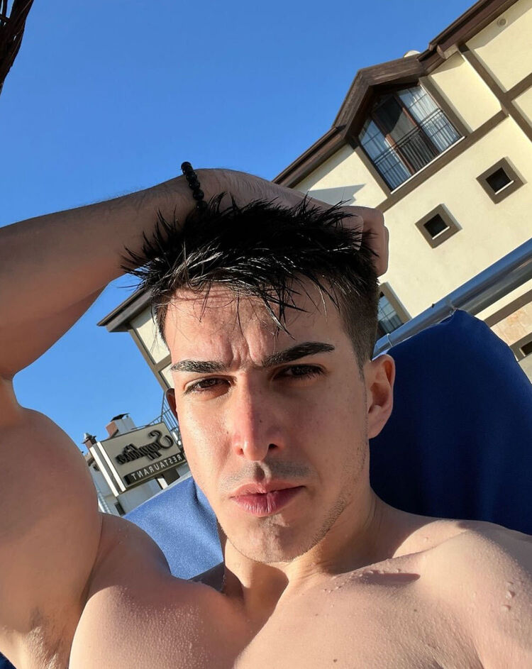  ,   Aslan, 38 ,   ,   