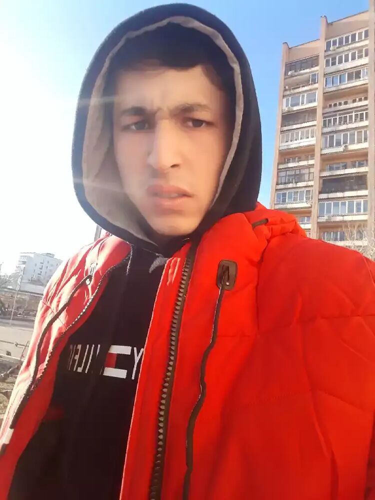 38860484  Fayoz, 27 ,    