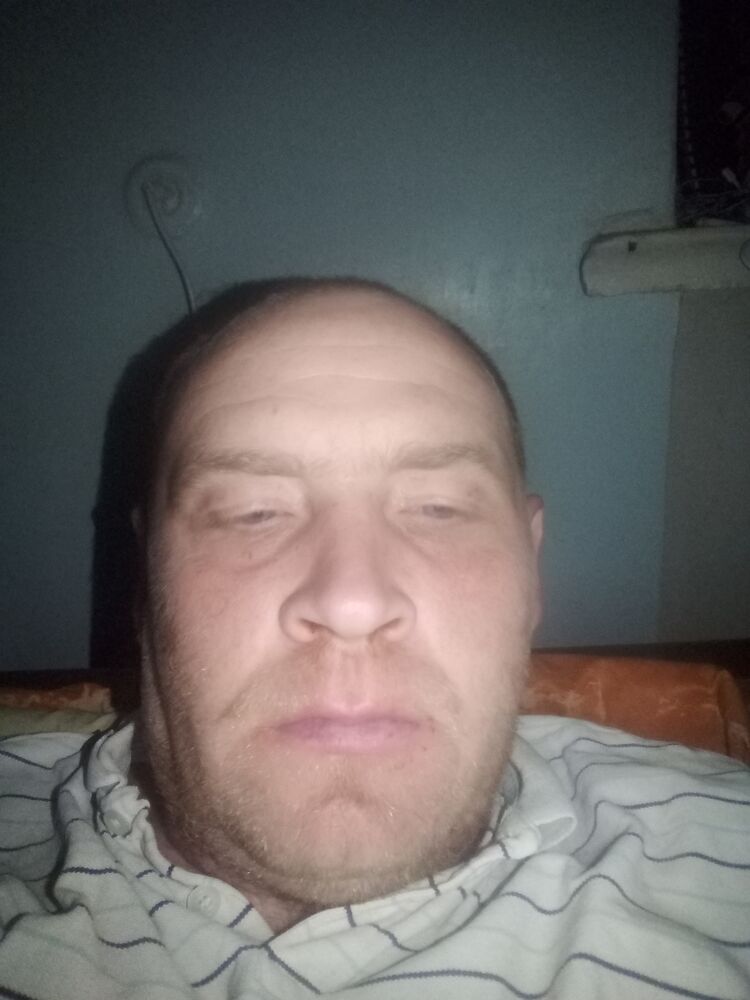  33901064  Igor, 36 ,    