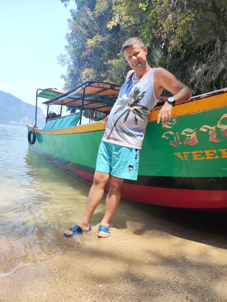  50526604  OLEG, 37 ,    