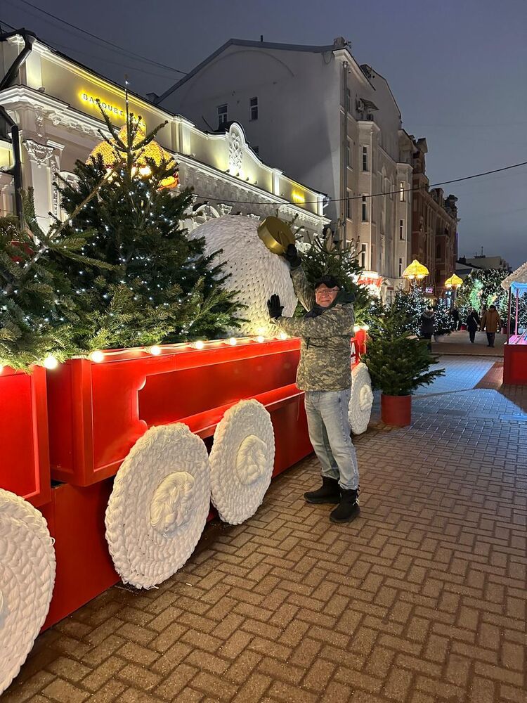  49658674  Oleg, 49 ,    