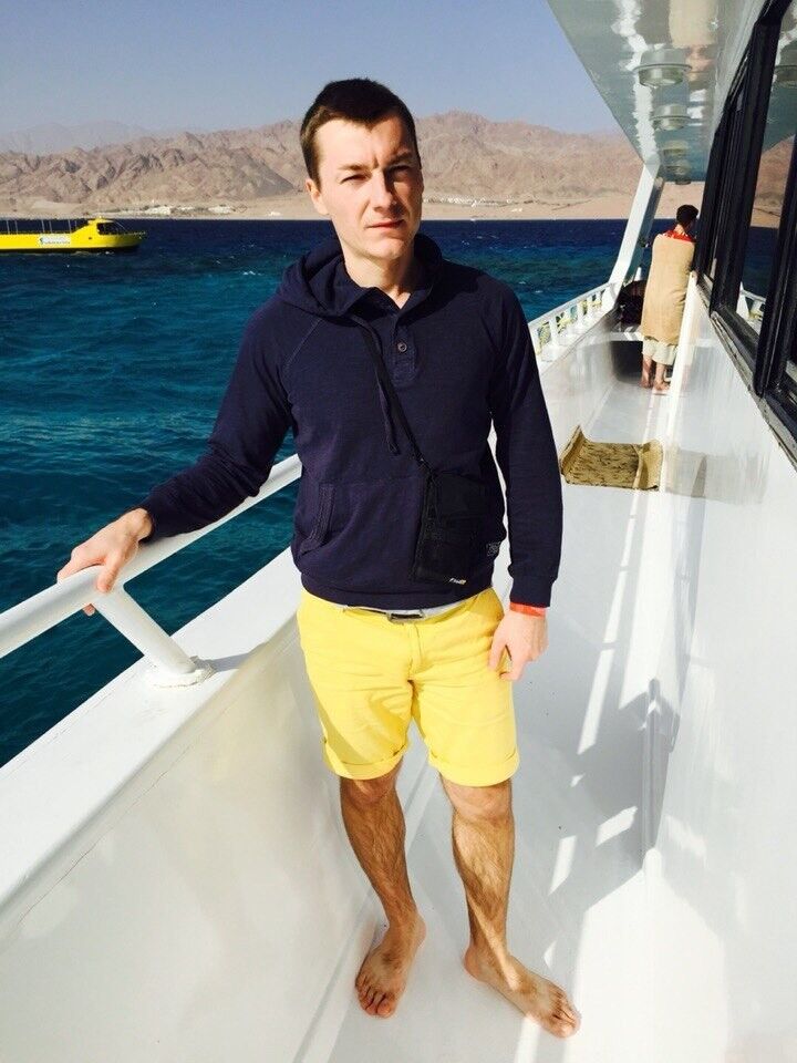  8773444  Vitaly, 44 ,    