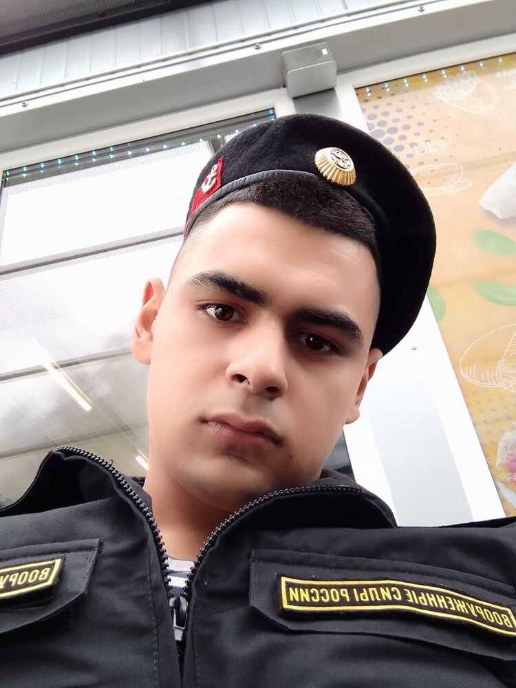  ,   Ruslan, 20 ,   ,   , c 