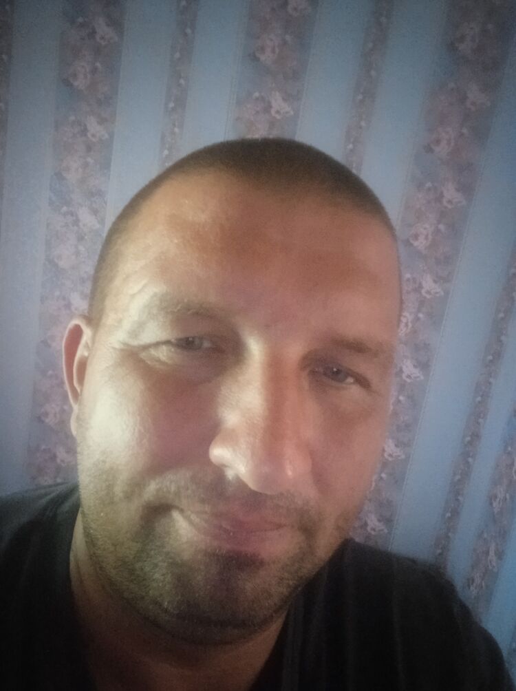  28288424  , 44 ,    