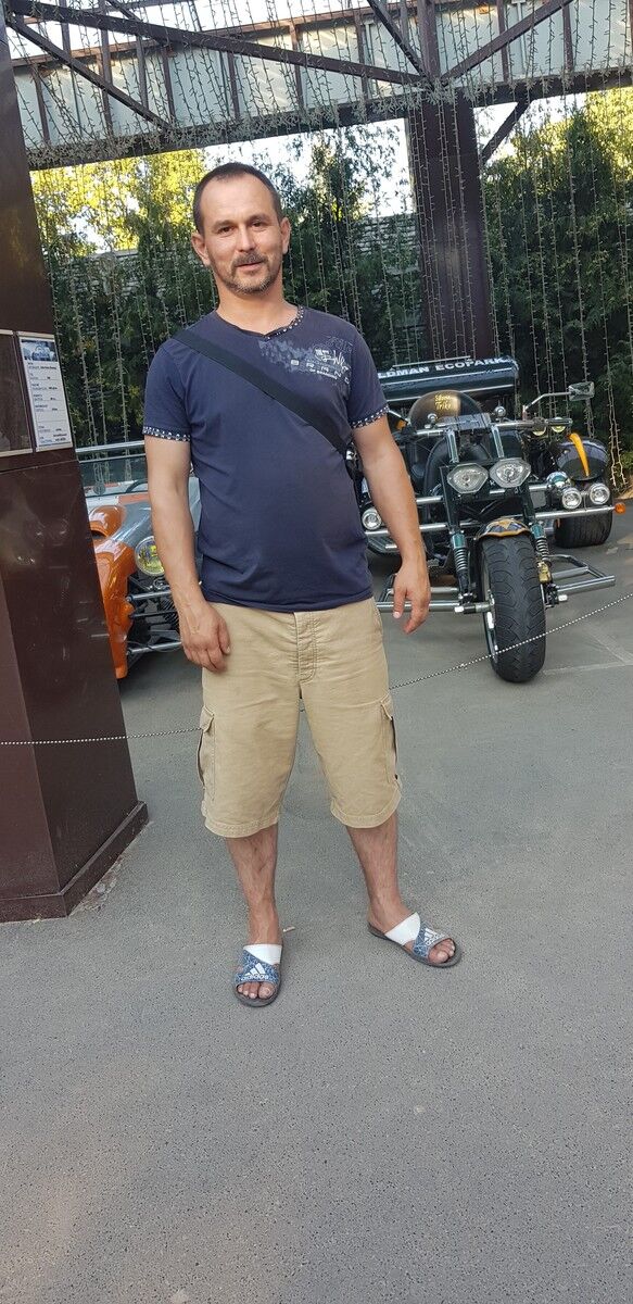  ,   Dima, 44 ,   