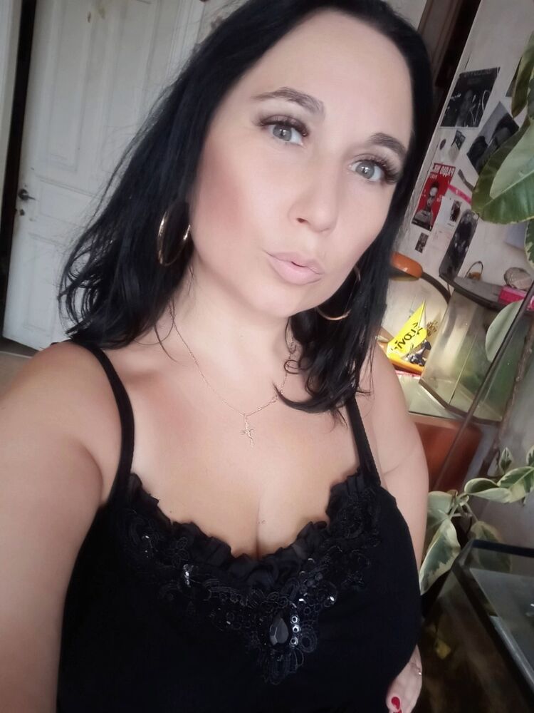  ,   Irolda, 49 ,     , c 