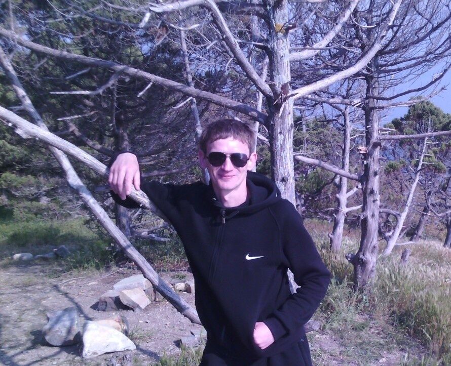  24035644  SERGEY, 44 ,    