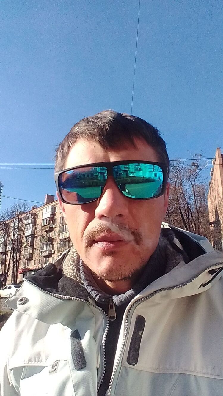 42112044  Sasha, 42 ,    