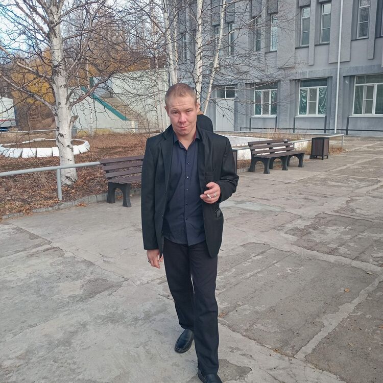  49716594  , 28 ,    -