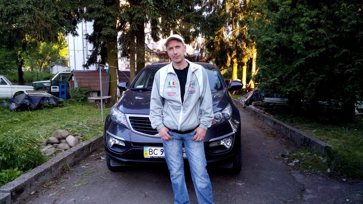  ,   Anton, 48 ,   ,   , c 