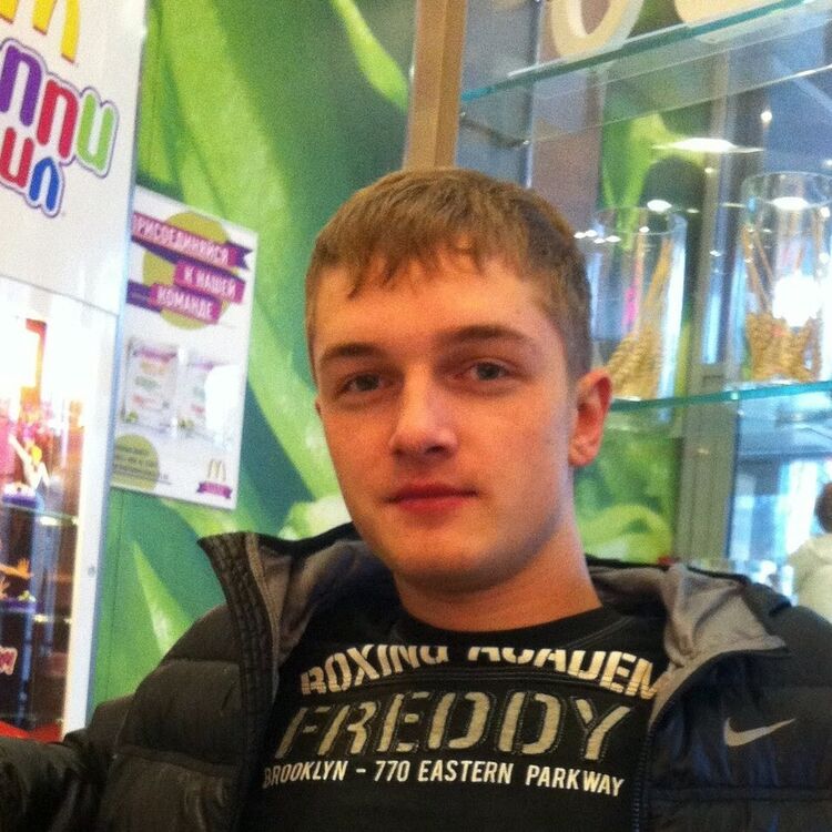  42390924  Daniil, 33 ,    -