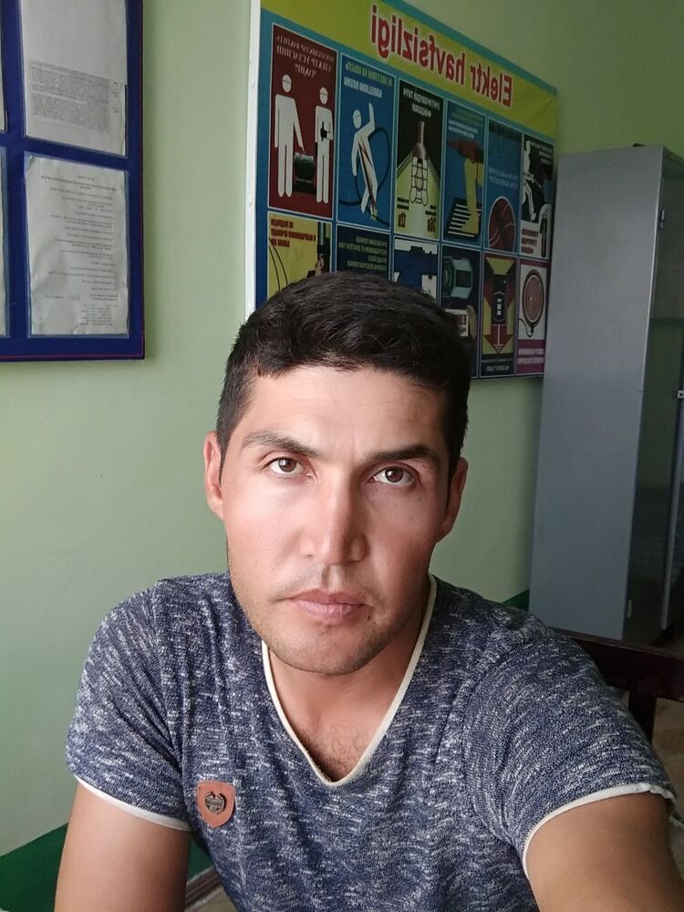  15426134  Umrbek, 35 ,    