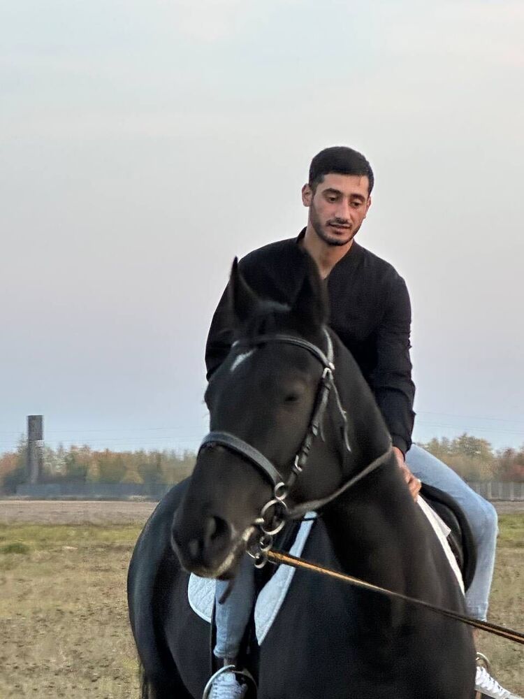  -,   Samvel, 31 ,   ,   , c , 