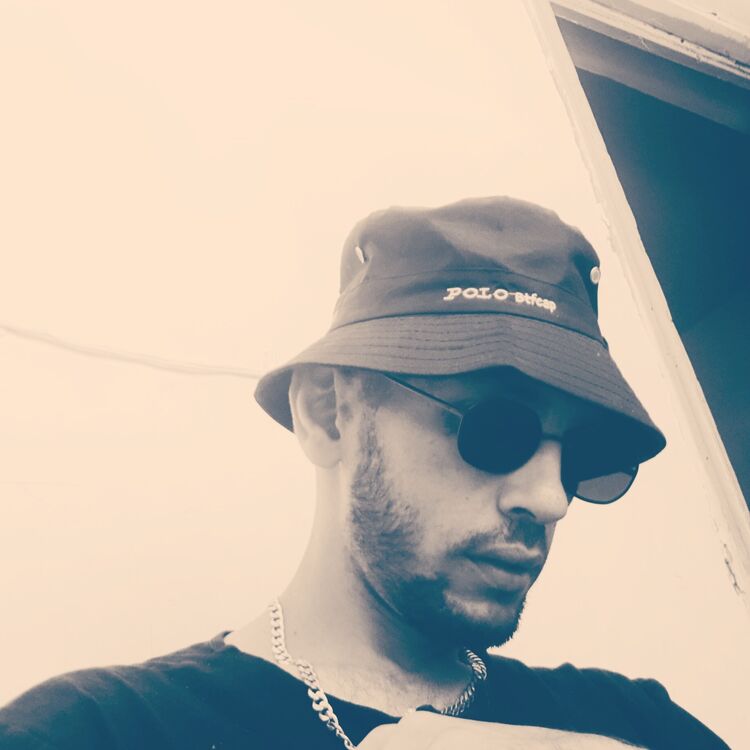  27452244  , 33 ,    
