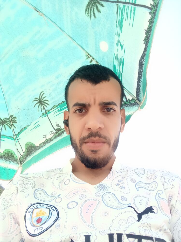  46174424  Houssem, 30 ,    Algiers