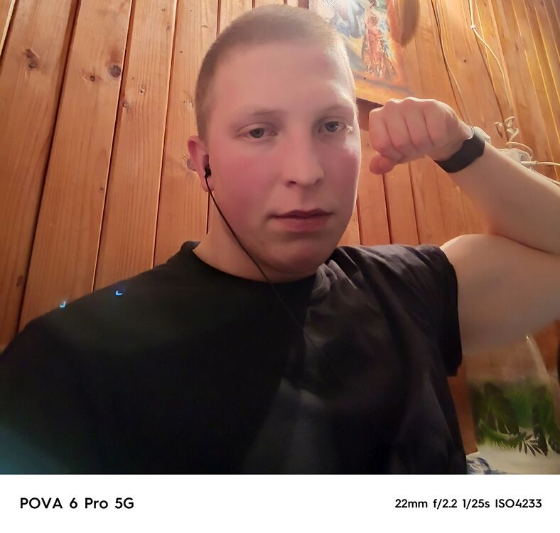  49807794  Anton, 22 ,    