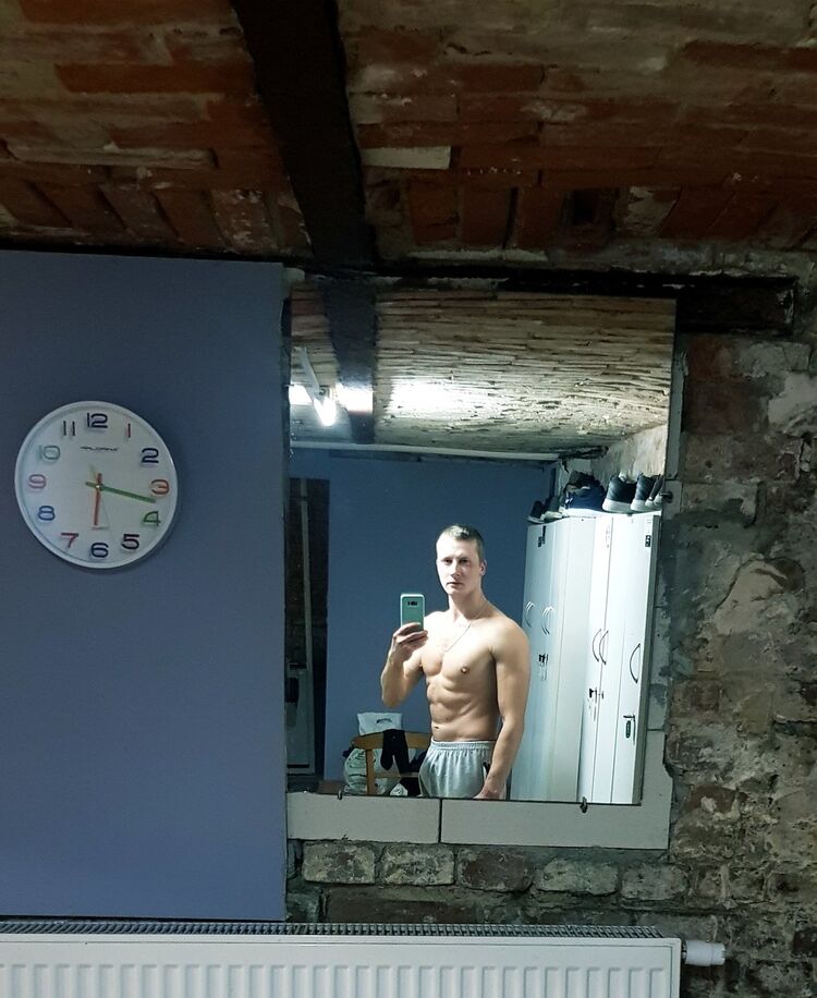  19179164  Dima, 32 ,    