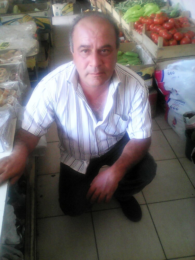  9704254  Andranik, 52 ,    