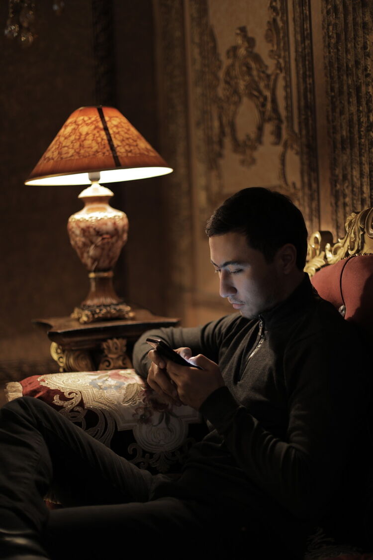  18596144  Sultanov, 31 ,    