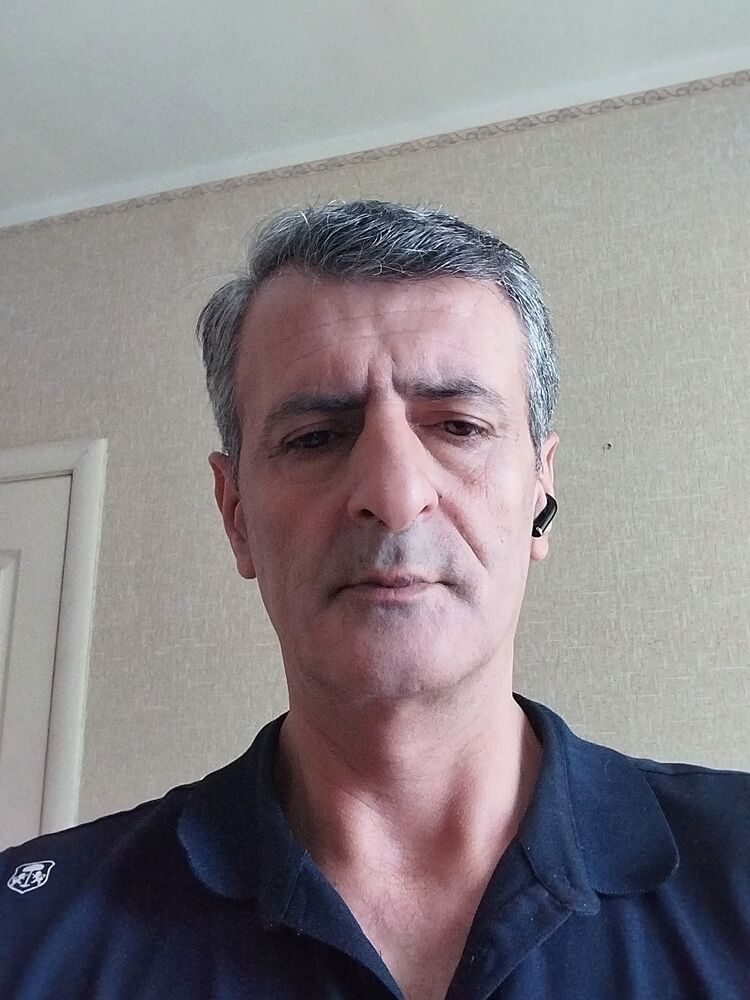  49775284  Bilal, 50 ,    