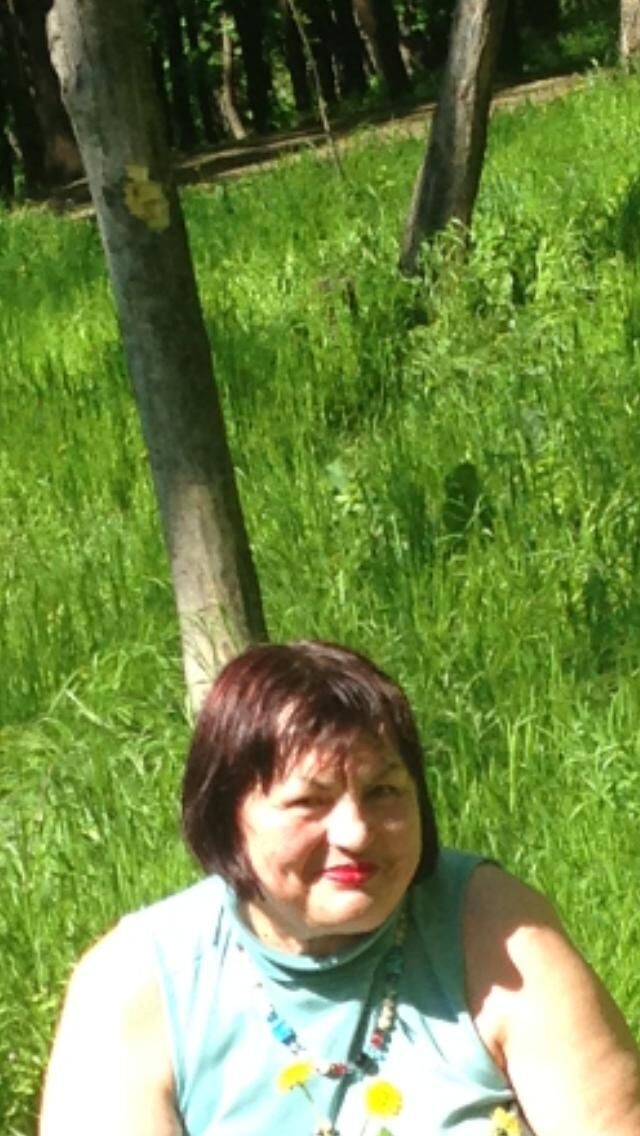  37900604  Larisa, 71 ,    