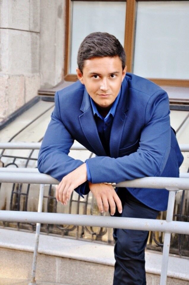  ,   Roman, 32 ,   
