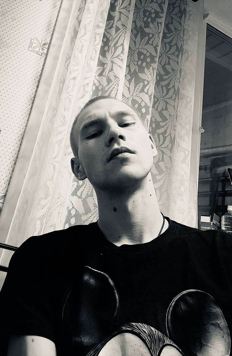  54223004  Alexander, 25 ,    