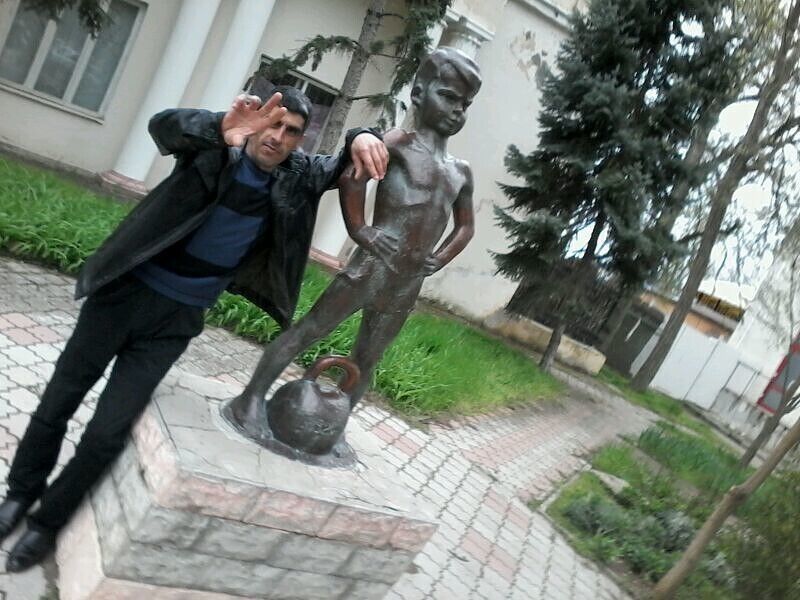  ,   Vadim, 51 ,   ,   