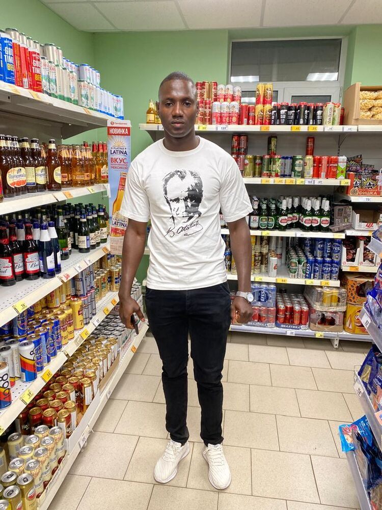  ,   Djoumessy, 27 ,     , c 