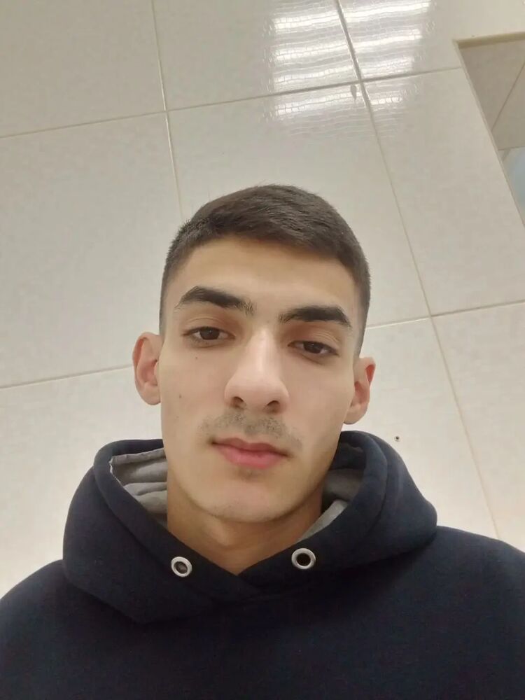  33468584  , 23 ,    -