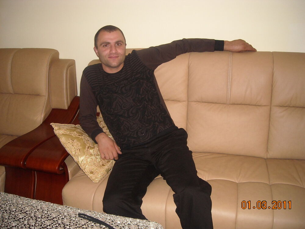  7422954  Aram, 42 ,    