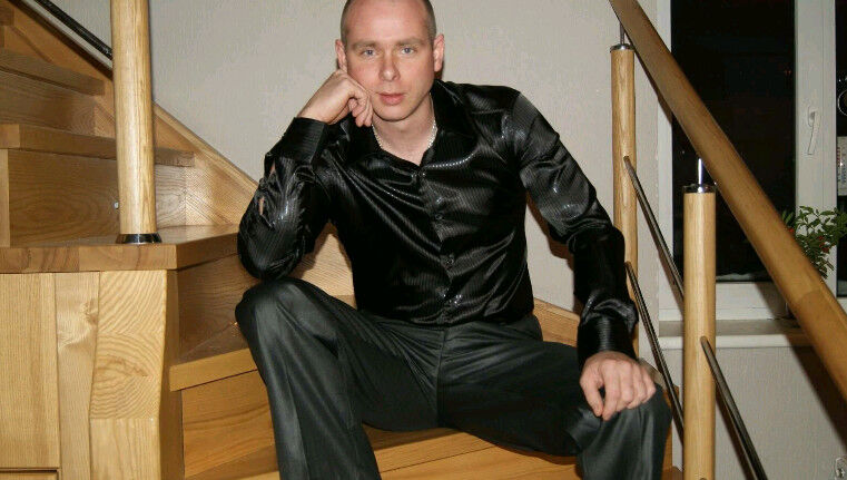  ,   Mairis, 51 ,   ,   , c 