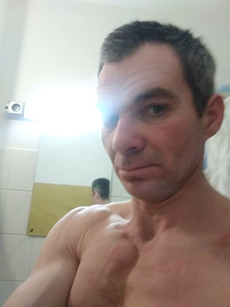  ,   Robert, 48 ,   ,   , c 