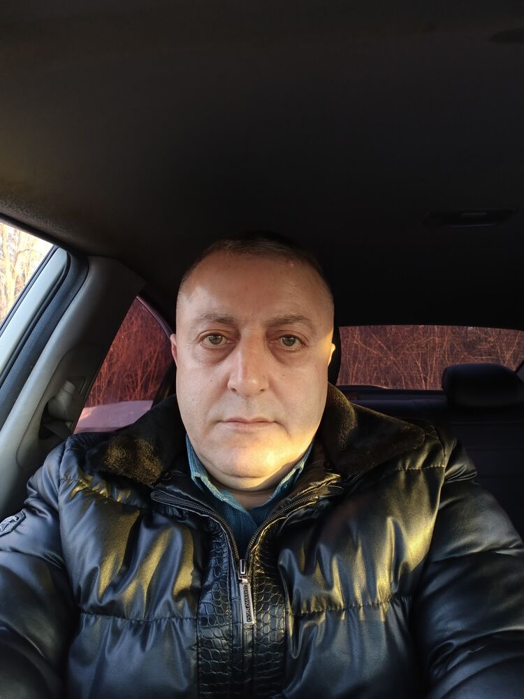 41425464  Rauf, 44 ,    