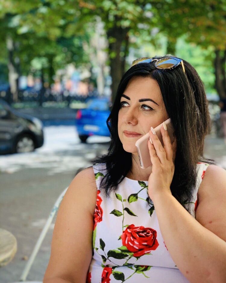 Praha,   Iryna, 50 ,     , c 