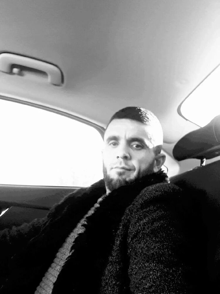  37805834  Rustam Jon, 34 ,    -