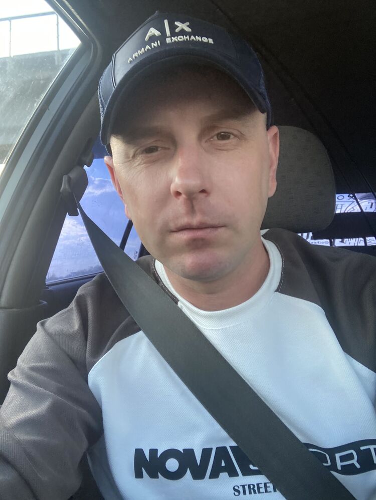 39161534  Nikolai, 36 ,    -