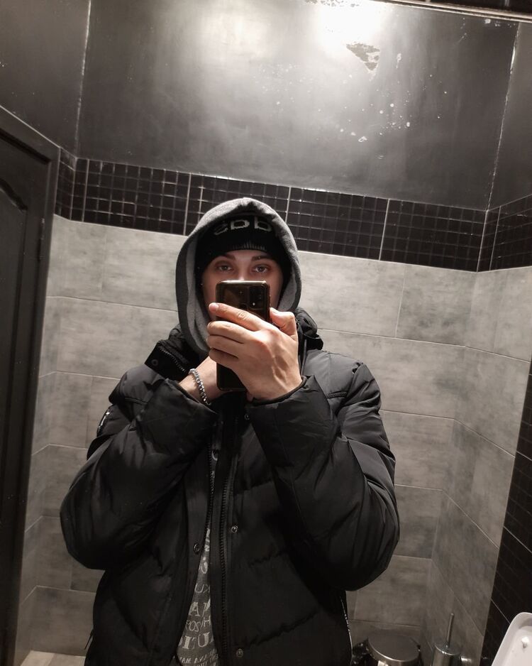  25702214  , 31 ,    