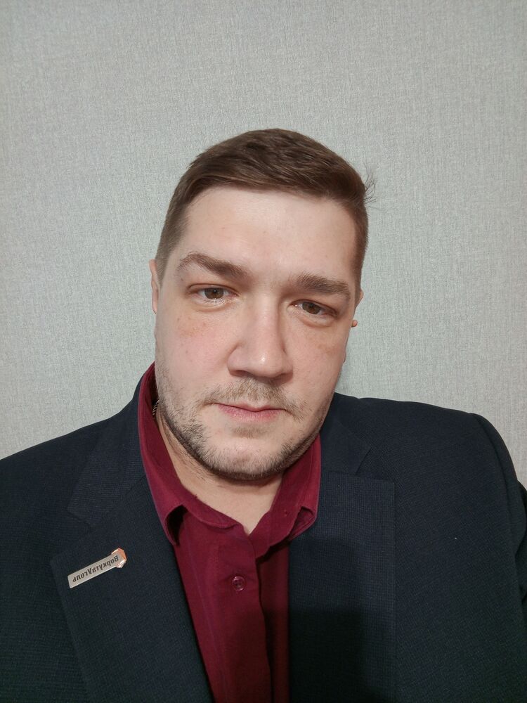  48764834  Anton, 39 ,    