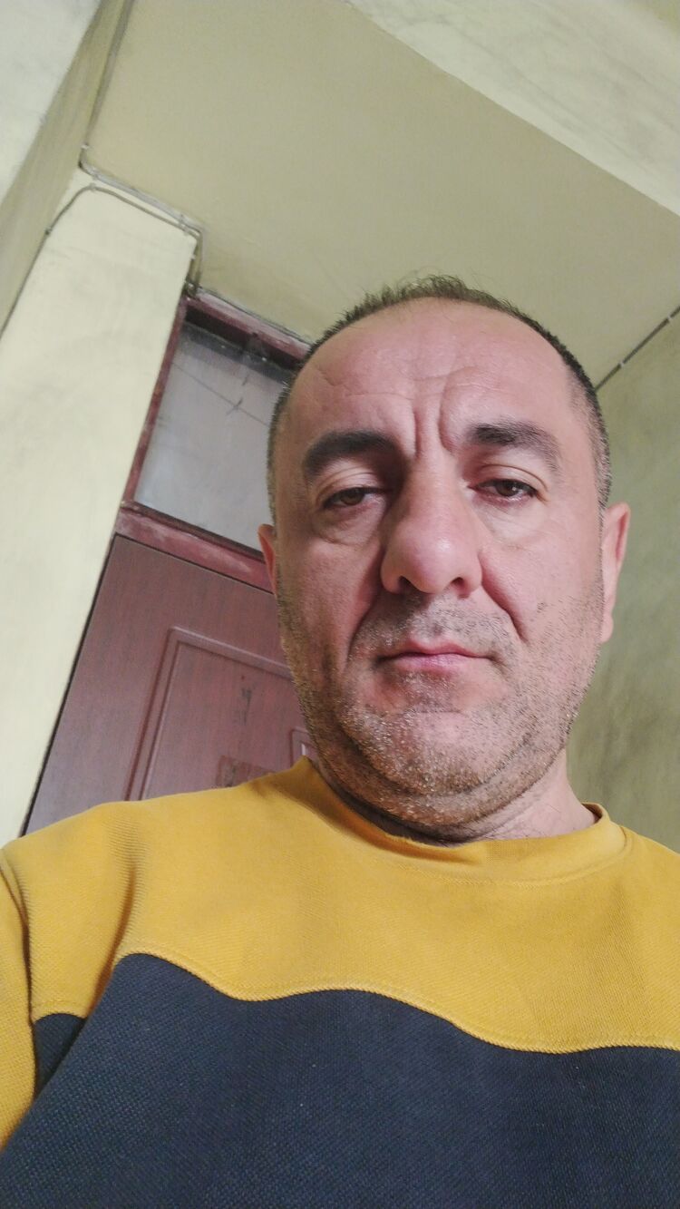  47853304  Artak, 43 ,    
