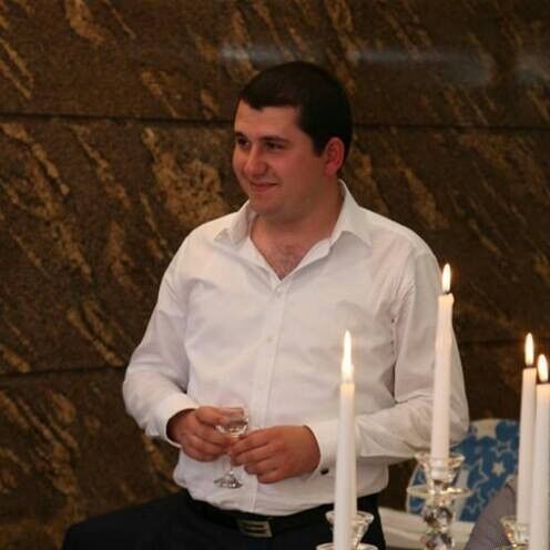  7715804  Hrayr, 33 ,    